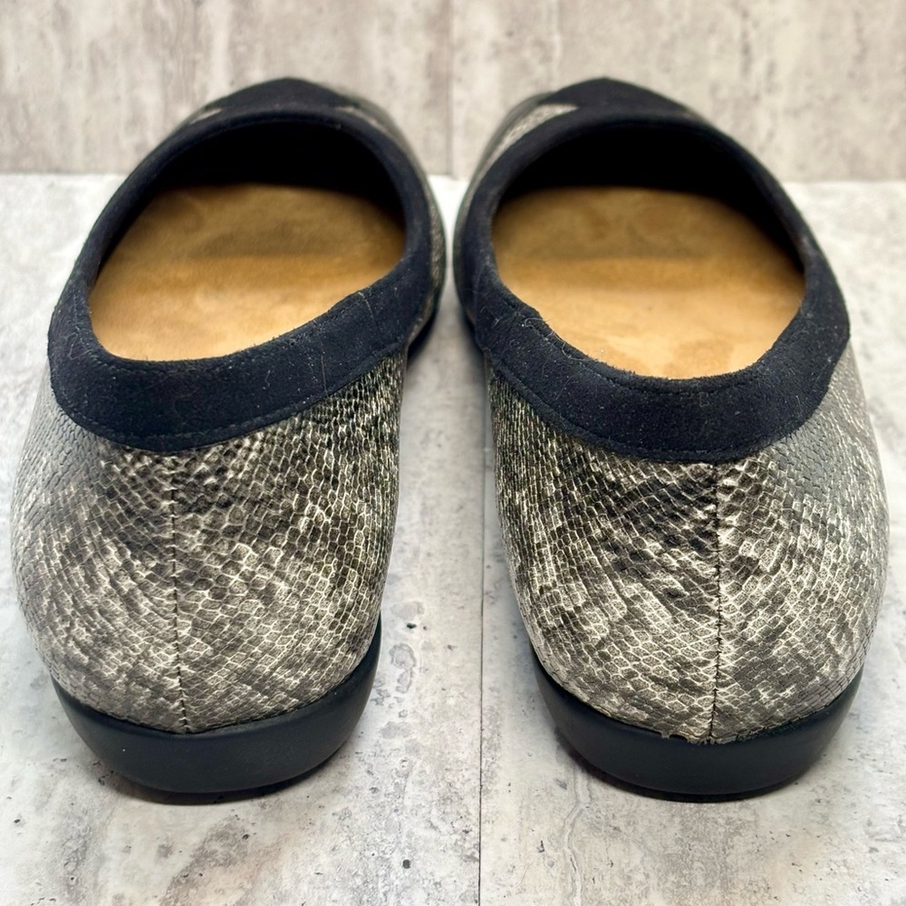 Trotters Sharp Ballet Flats Snake Print Slip Ons 9.5N - Picture 6 of 10
